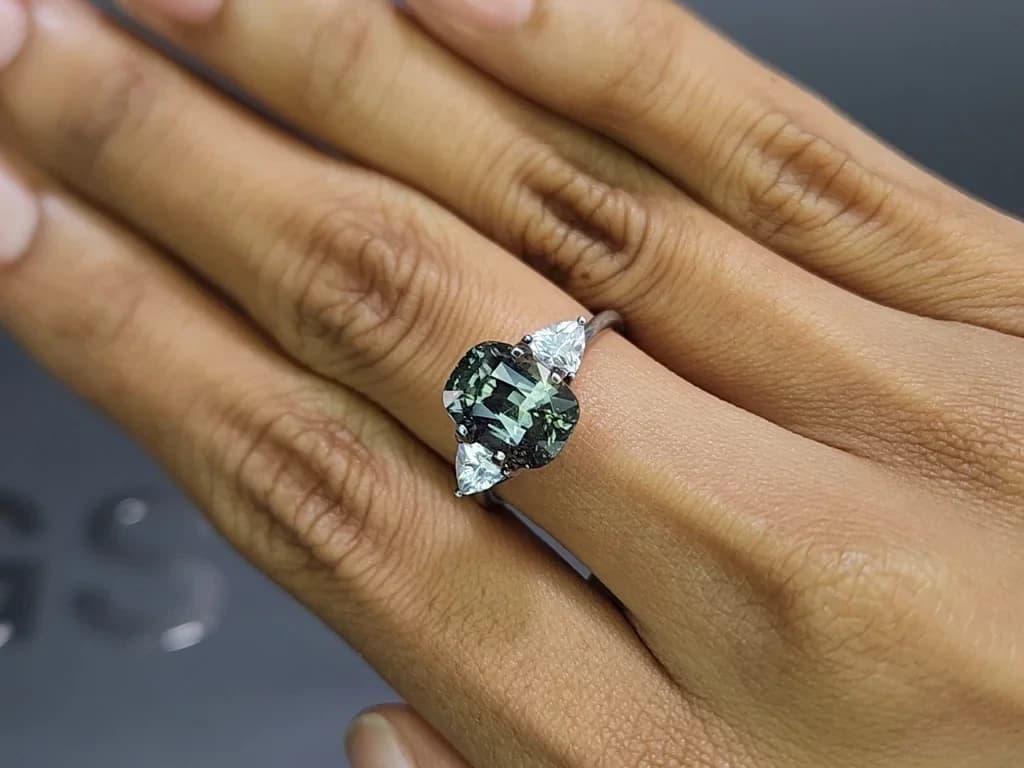 Unheated Teal sapphire cushion cut 5.08 carats, Tanzania ID 12145