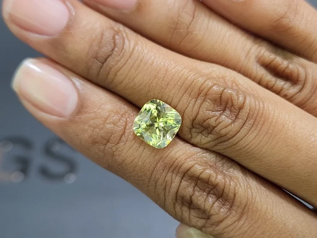 Chrysoberyl cushion cut 3.51 carats, Sri Lanka ID 11848