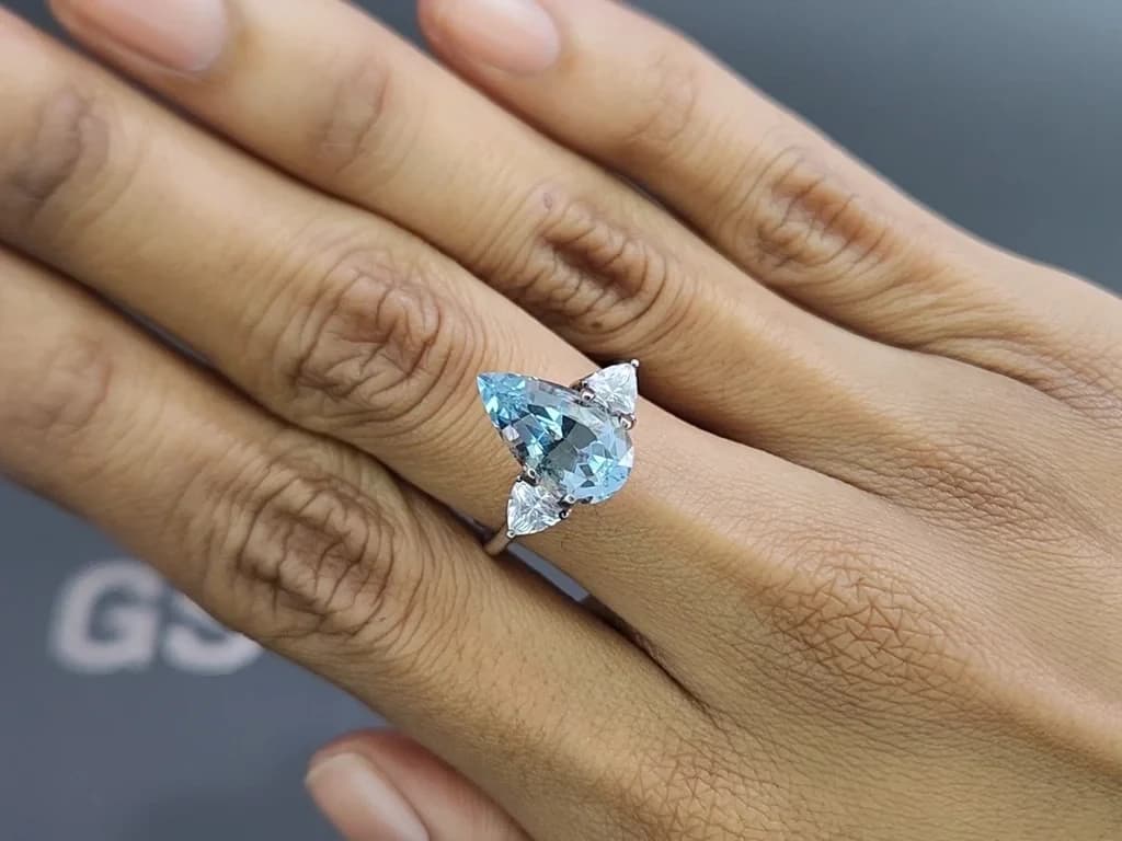 Aquamarine Santa Maria pear cut 3.64 carats, Mozambique ID 10848