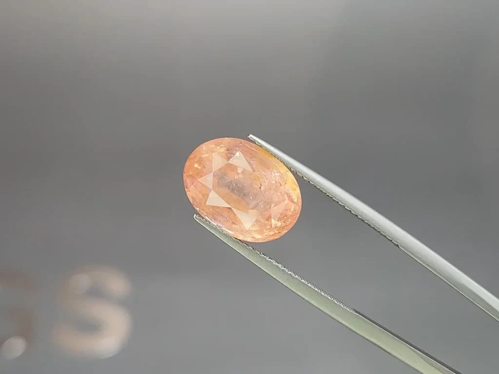 Unheated sapphire Padparadscha oval cut 10.90 carats, Sri Lanka ID 12252