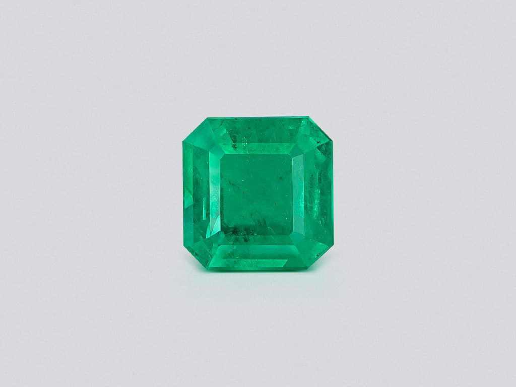 Emerald octagon cut 4.07 carats, Colombia ID 11051