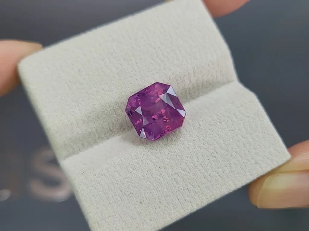 Unheated purple sapphire radiant cut 8.32 carats, Sri Lanka ID 12253
