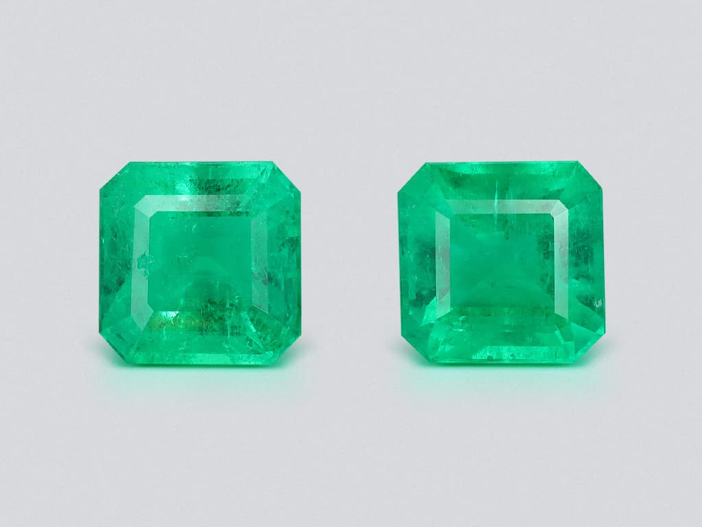 Pair of emeralds octagon cut 5.38 carats, Colombia ID 11052
