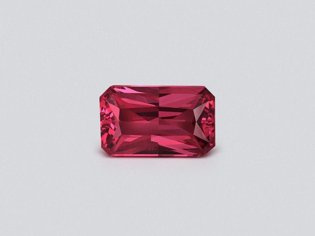 Rare Red-Pink spinel in radiant cut 5.26 carats, Vietnam ID 8906