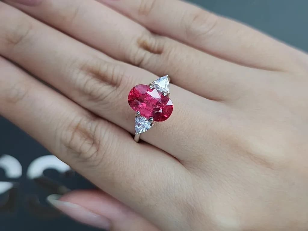 Vivid Red-Pink Mahenge spinel in cushion cut 4.12 carats, Tanzania ID 8907