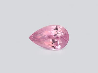 Intense red Mahenge spinel in cushion cut 5.11 carats, Tanzania ID 10800