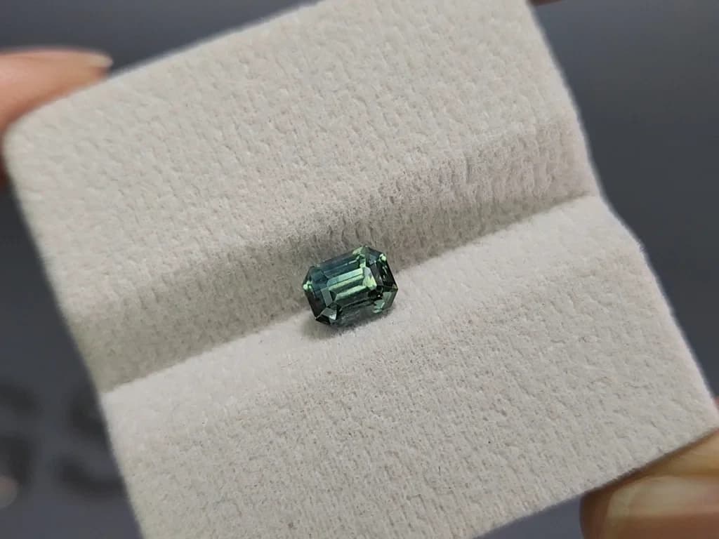 Unheated Teal sapphire octagon cut 1.63 carats, Madagascar ID 11871