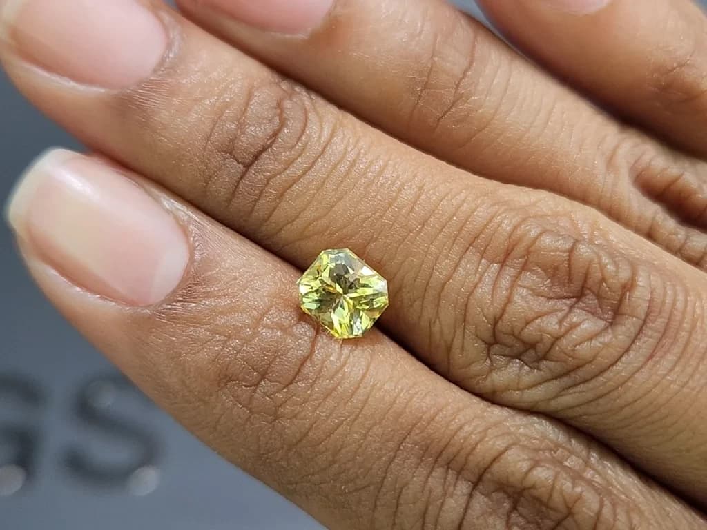 Yellow sapphire radiant cut 1.69 carats, Sri Lanka ID 11876