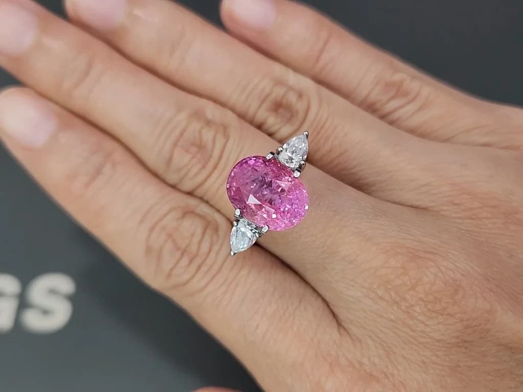 Unheated Padparadscha sapphire oval cut 8.25 carats, Sri Lanka ID 11979