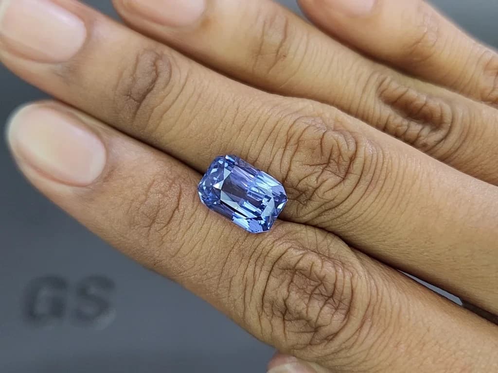 Unheated Intense Blue sapphire in radiant cut 8.05 carats Sri Lanka ID 11079