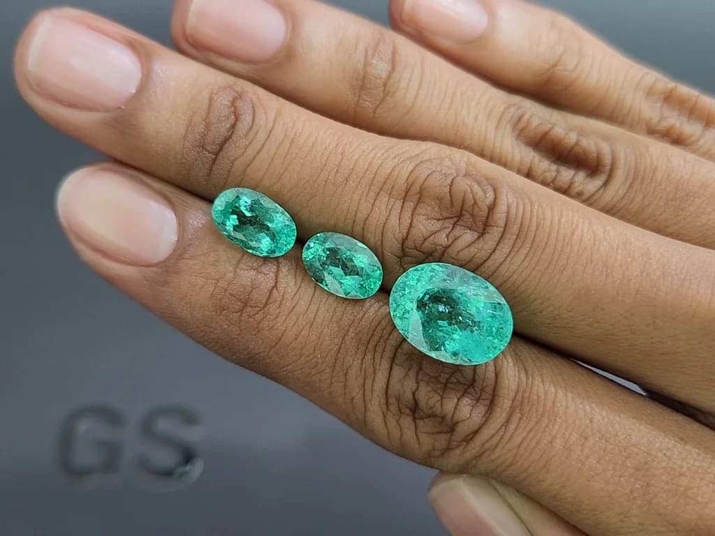 Set of tourmalines Paraiba Neon green oval cut 11.06 carats, Mozambique ID 10980