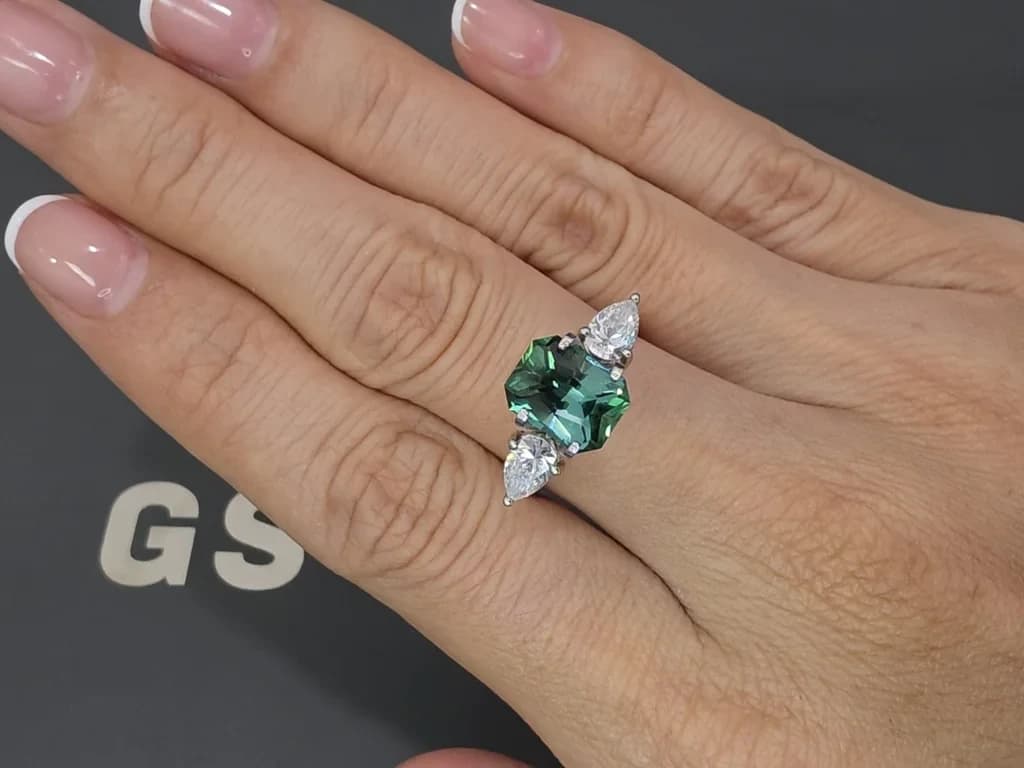 Blue green tourmaline radiant cut 2.40 carats, Africa ID 12285