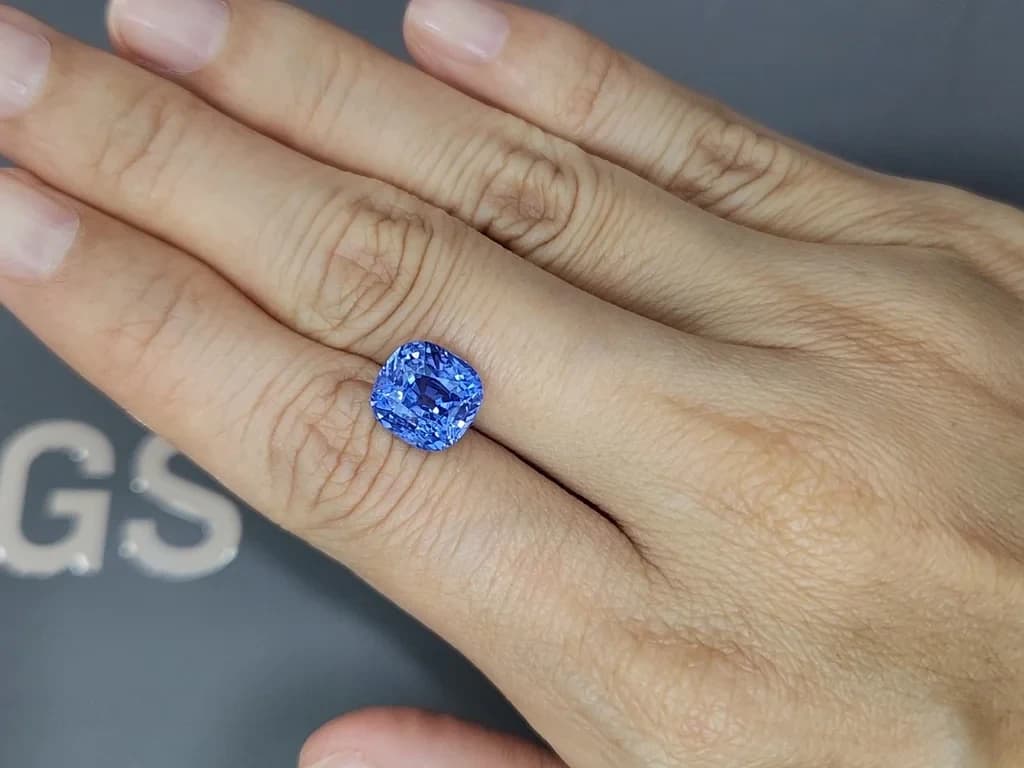 Unheated Cornflower Blue sapphire in cushion cut 6.18 carats, Sri Lanka ID 11686