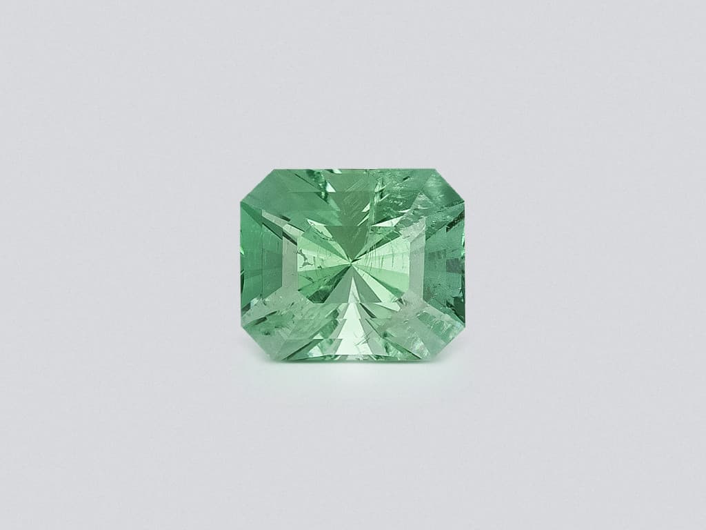 Green tourmaline radiant cut 2.21 carats, Africa ID 12287