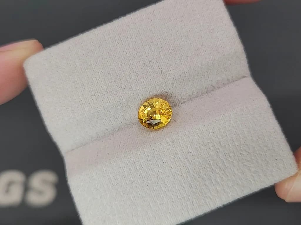 Sapphire Vivid Yellow oval cut 1.61 carats, Sri Lanka ID 12387
