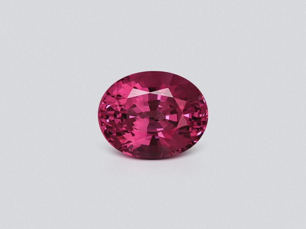Purple-pink Mahenge spinel in oval cut 5.65 carats, Tanzania ID 8935