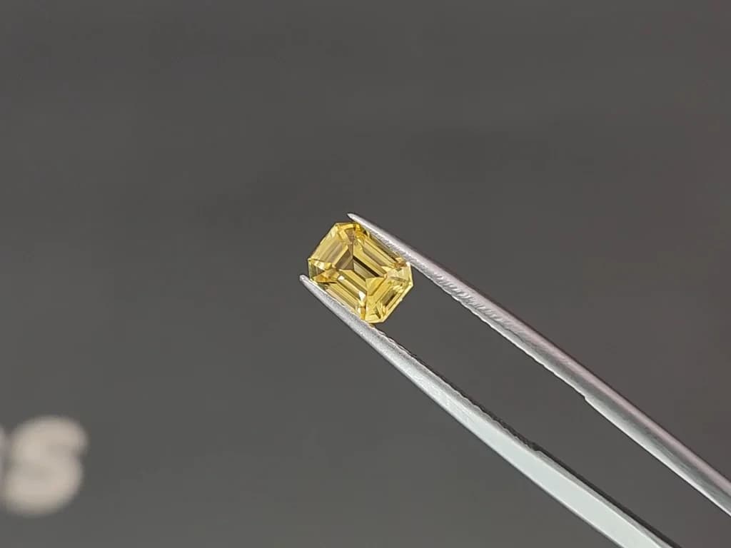 Sapphire Vivid Yellow octagon cut 1.52 carats Sri Lanka ID 12388
