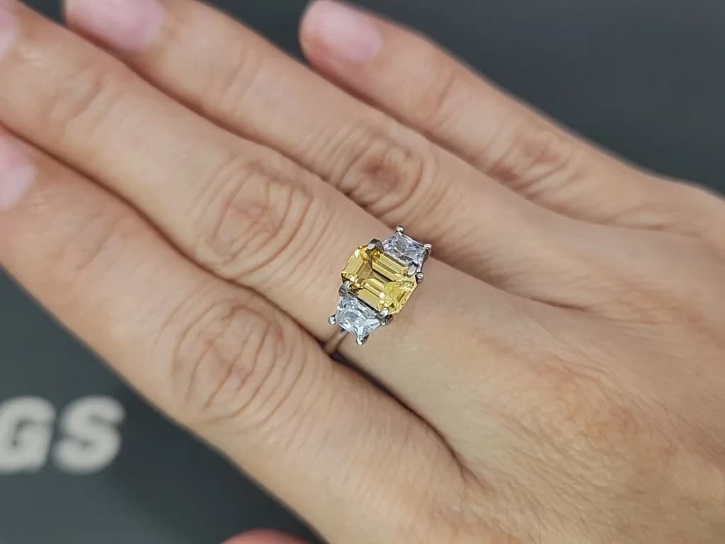 Sapphire Vivid Yellow octagon cut 1.52 carats Sri Lanka ID 12388