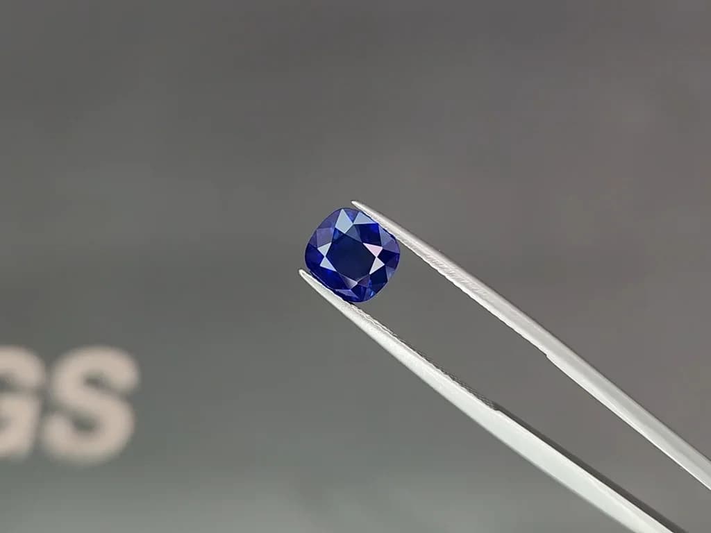 Sapphire Royal Blue cushion cut 3.11 carats, Sri Lanka ID 10987