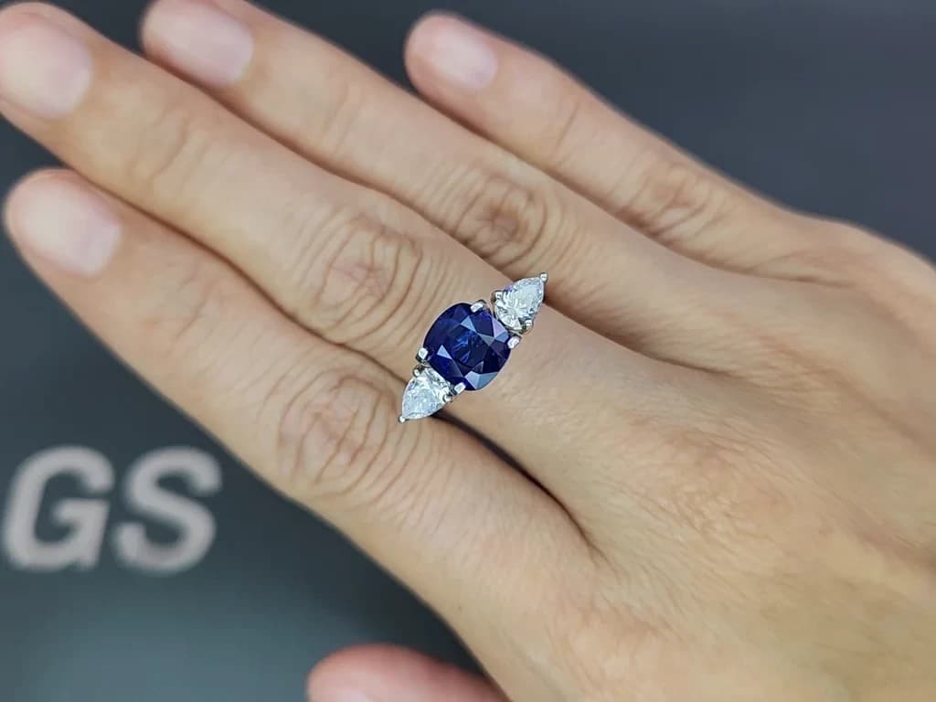 Sapphire Royal Blue cushion cut 3.11 carats, Sri Lanka ID 10987