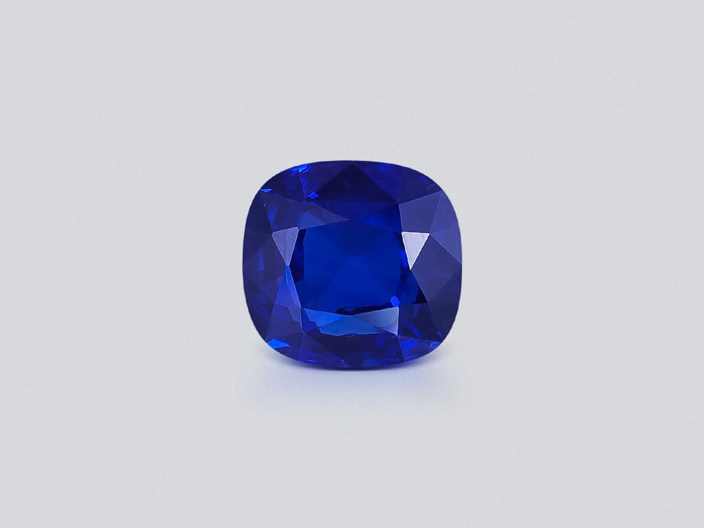 Sapphire Royal Blue cushion cut 3.11 carats, Sri Lanka ID 10987