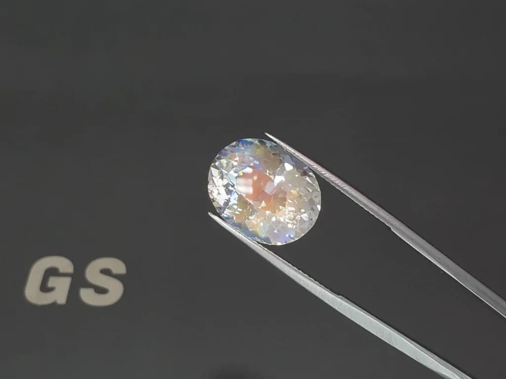 Rainbow moonstone in oval cut 11.94 carats, Madagascar ID 12290