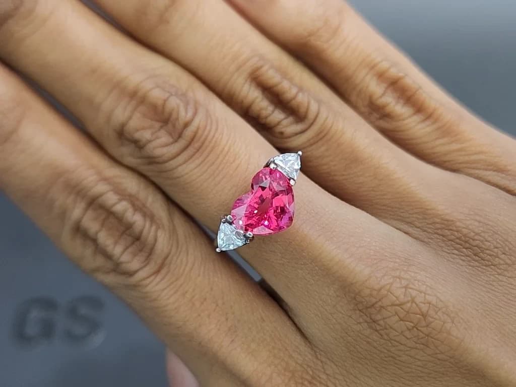 Vibrant Pink Red Mahenge spinel in heart shape 3.71 carats, Tanzania ID 11089