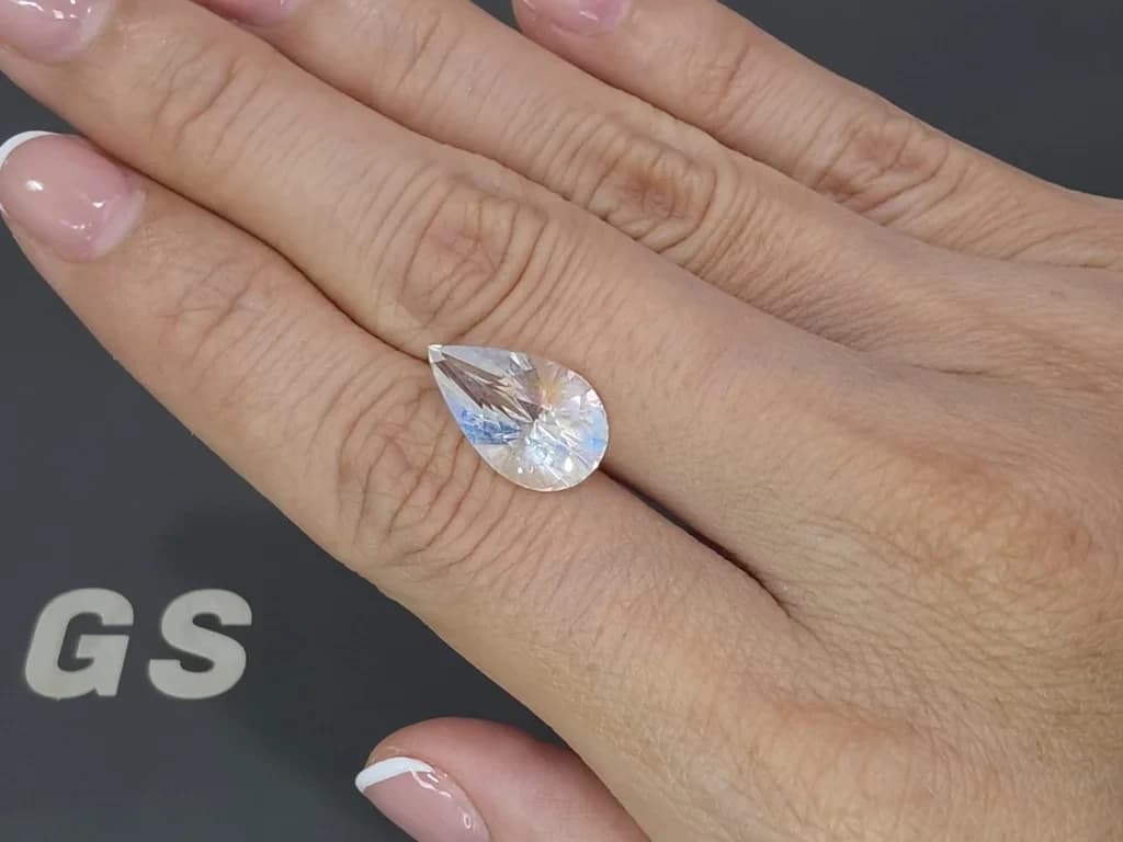 Rainbow moonstone pear cut 5.32 carats, Madagascar ID 12291
