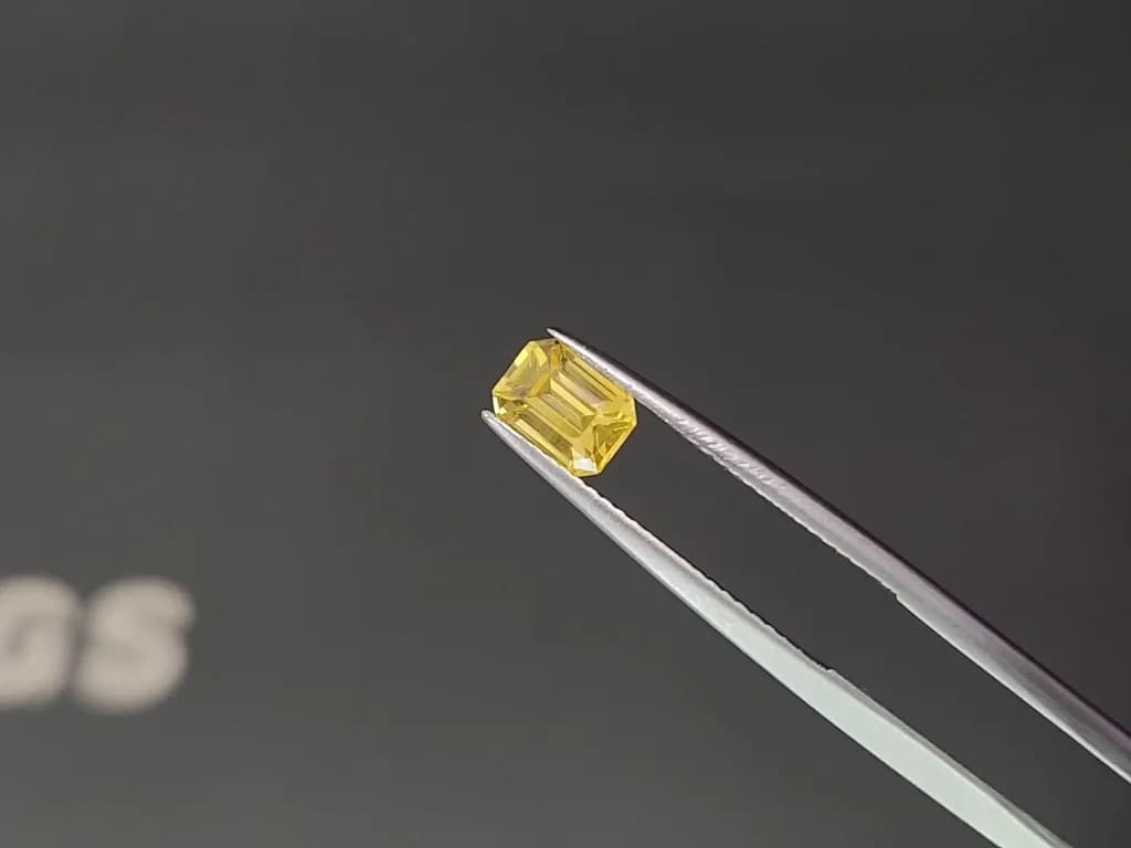 Sapphire Vivid Yellow octagon cut 1.12 carats, Sri Lanka ID 12391