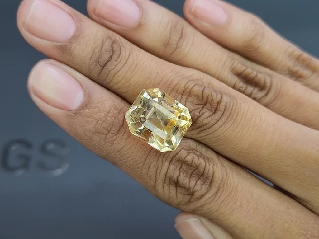 Unheated large yellow sapphire octagon cut 22.59 carats, Sri Lanka ID 11592