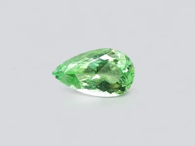Tsavorite garnet cushion cut 5.05 carats, Tanzania ID 12119