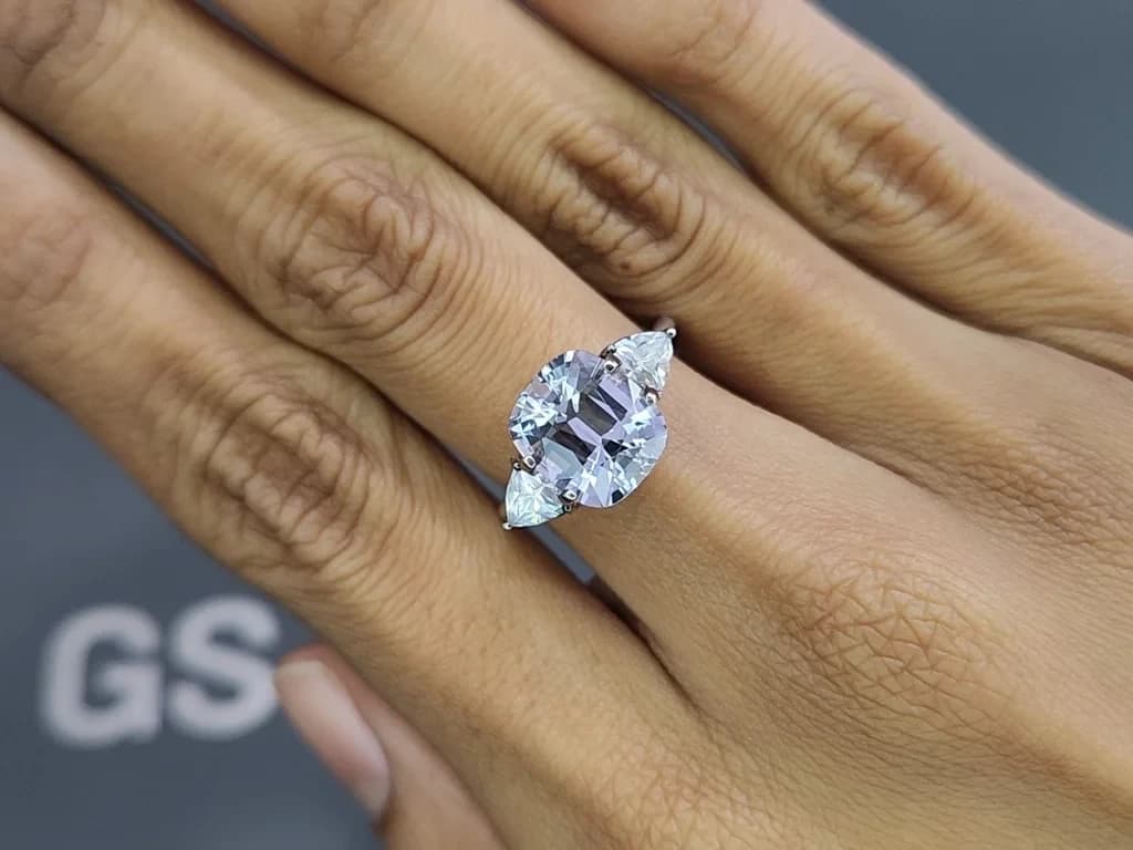 Steel Grey Vibrant spinel in cushion cut 4.24 carats, Burma ID 10793