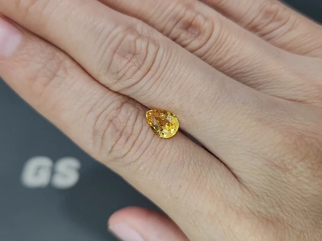 Sapphire Vivid Yellow pear shaped 1.60 carats, Sri Lanka ID 12396