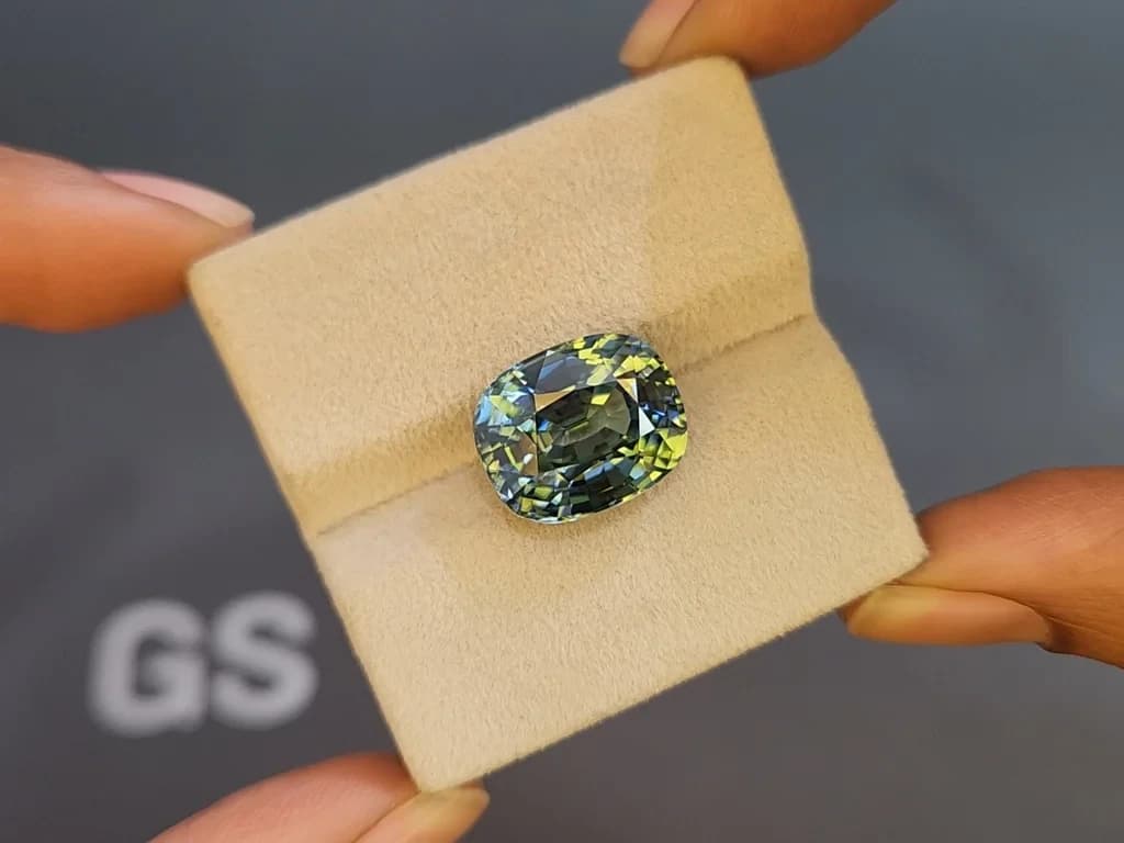 Unique Color-Change Violet to Green Vibrant zircon in cushion cut 15.20 carats, Burma ID 10794