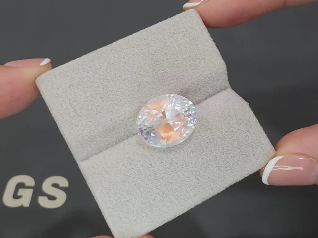 Rainbow moonstone in oval cut 8.54 carats, Madagascar ID 12297