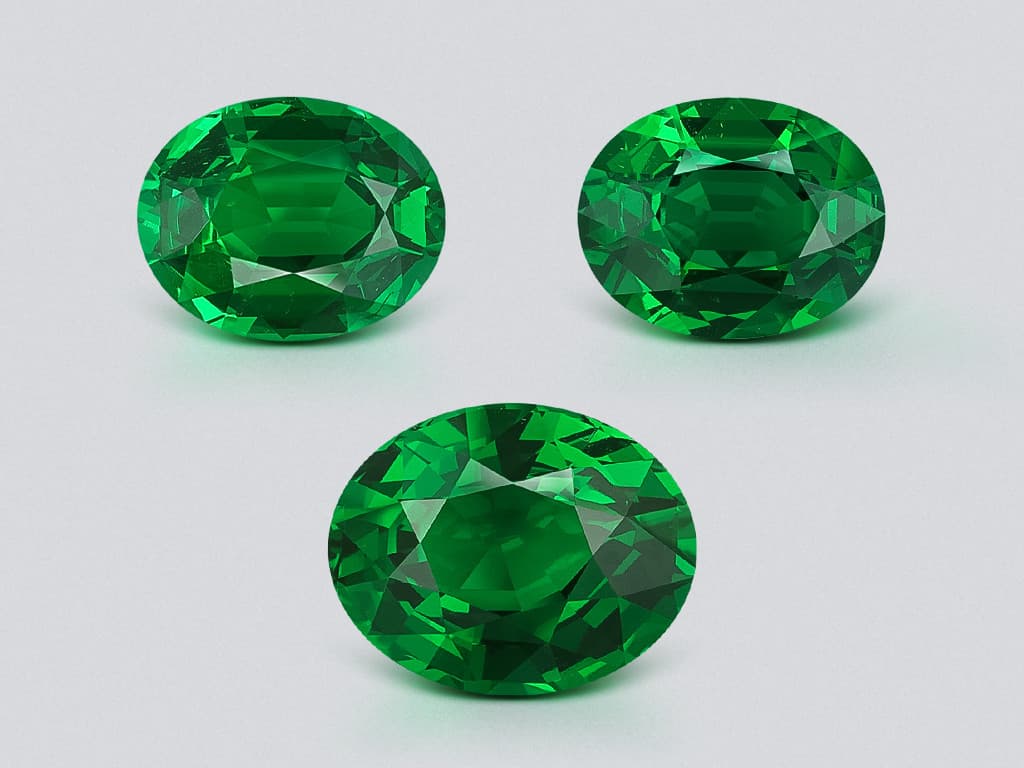 Set of Vibrant Vivid Green tsavorite garnets in oval cut 8.18 carats, Africa ID 10795