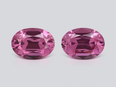 Pair of spinels red-pink Mahenge pear cut 2.28 carats, Tanzania ID 12407