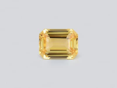 Unheated Golden Vivid Yellow sapphire in octagon cut 8.32 carats, Madagascar ID 10799