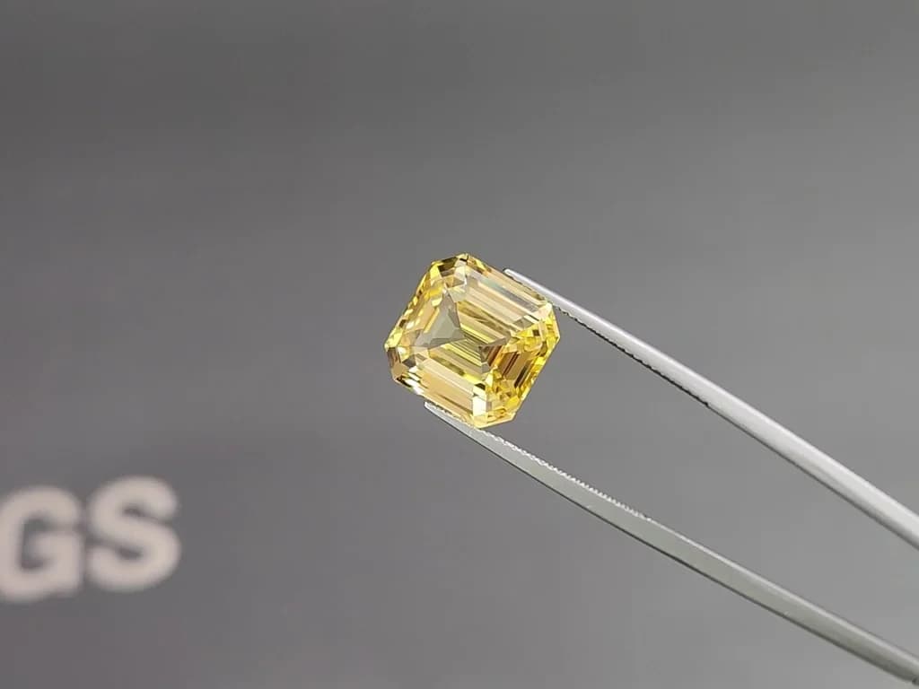 Unheated Intense Yellow sapphire in octagon 13.07 carats, Sri Lanka ID 10797