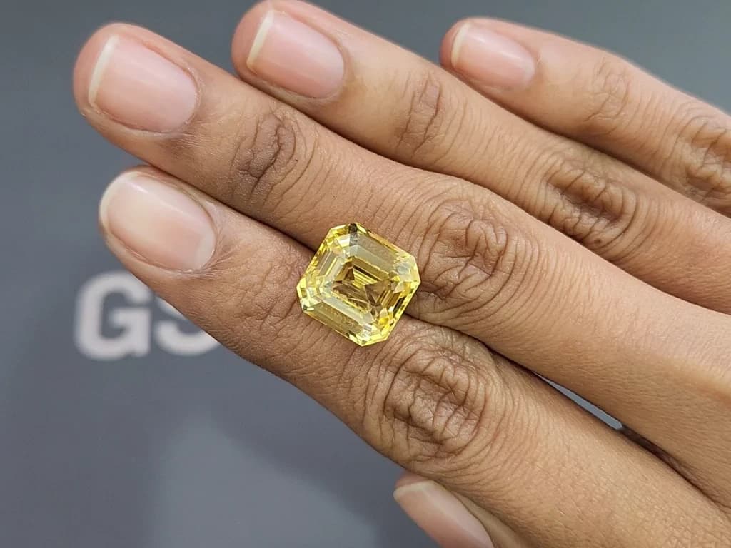 Unheated Intense Yellow sapphire in octagon 13.07 carats, Sri Lanka ID 10797