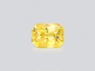 Unheated yellow sapphire heart shape 1.54 carats, Sri Lanka ID 11914