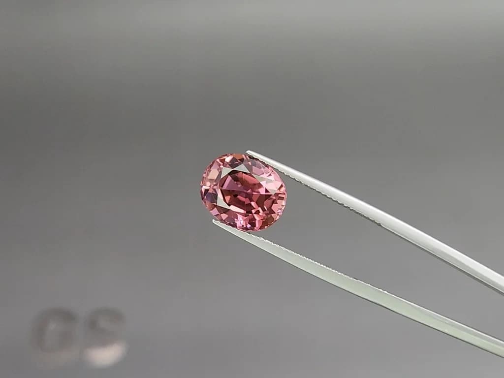 Tourmaline pink orange oval cut 6.68 carats, Africa ID 10999
