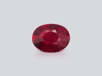 Unheated ruby Vivid pink red oval cut 3.12 carats, Mozambique ID 12053