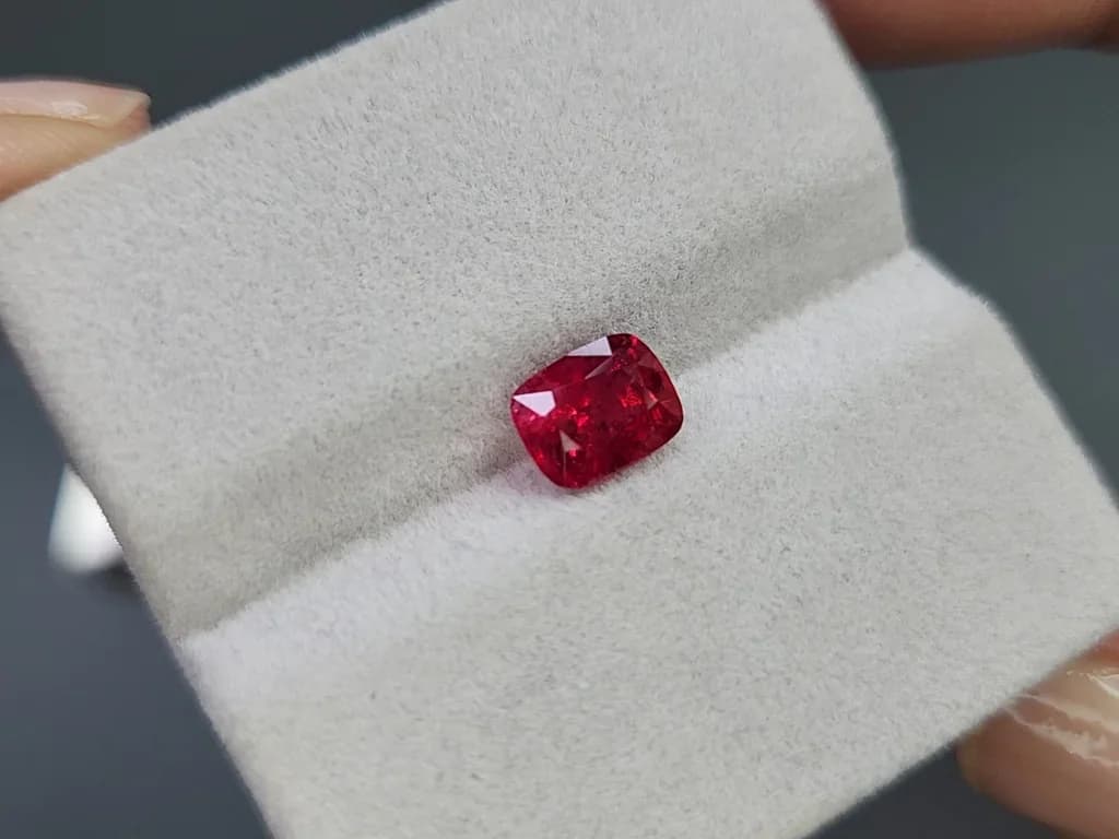 Spinel Vivid Red Pink сushion сut 1.65 carats, Burma ID 9352