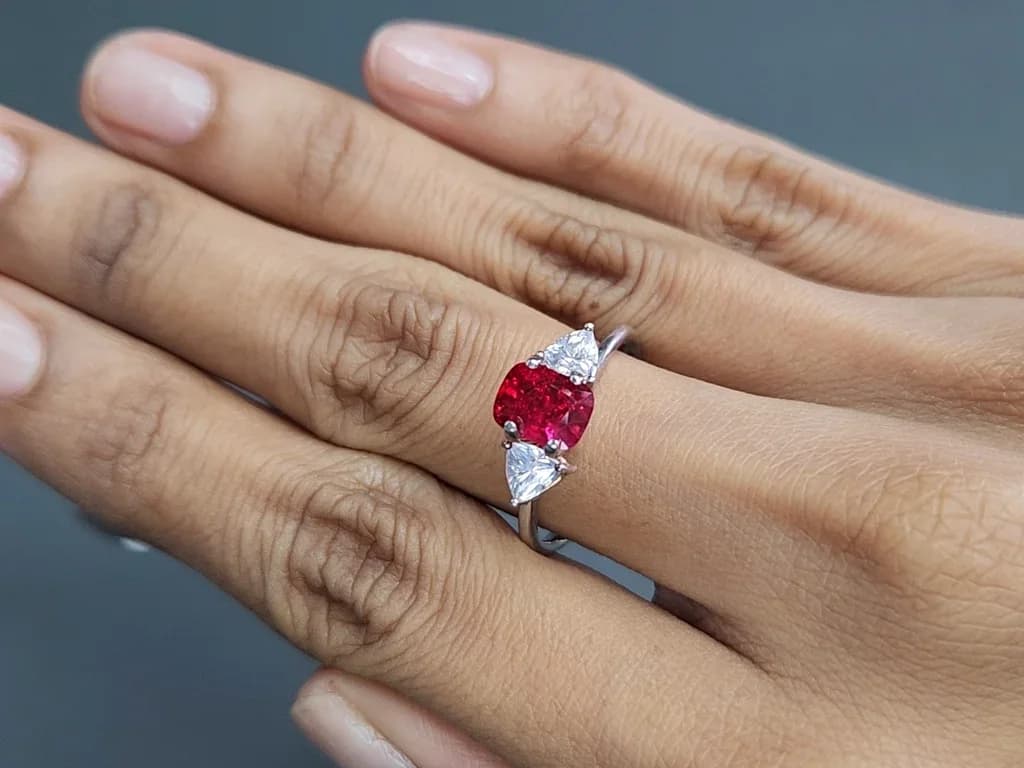 Spinel Vivid Red Pink сushion сut 1.65 carats, Burma ID 9352