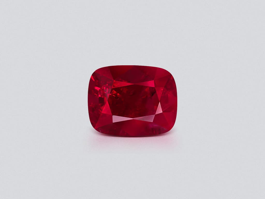 Spinel Vivid Red Pink сushion сut 1.65 carats, Burma ID 9352