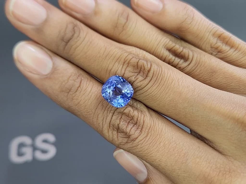 Unheated Intense Blue sapphire in cushion cut 8.05 carats, Sri Lanka ID 10801