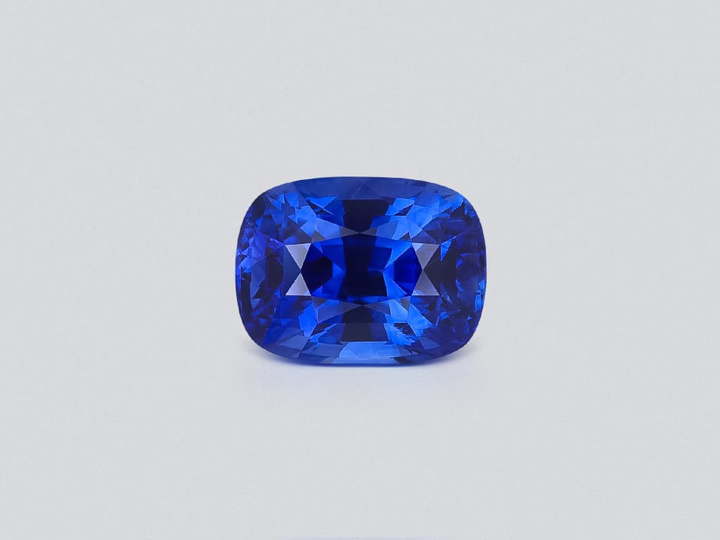 Sapphire Royal Blue cushion cut 3.24 carats, Sri Lanka ID 11403