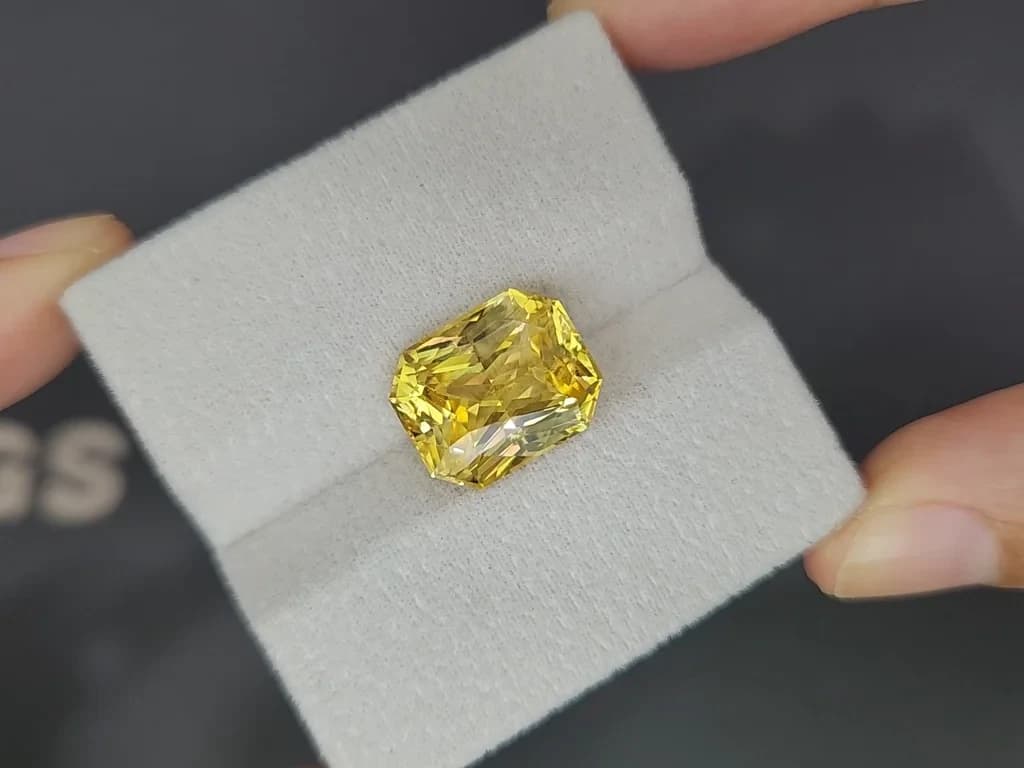 Unheated top Golden color sapphire in radiant cut 10.20 carats, Sri Lanka ID 11804