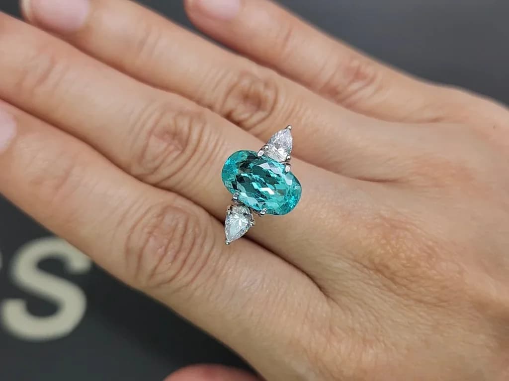 Neon blue tourmaline Paraiba in cushion cut 4.02 carats, Nigeria ID 9053